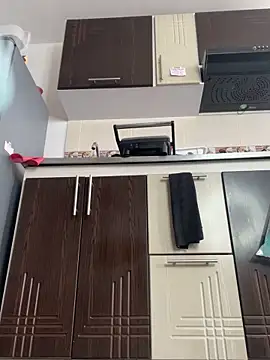 Nikothyna online show from 5, 2, 2025