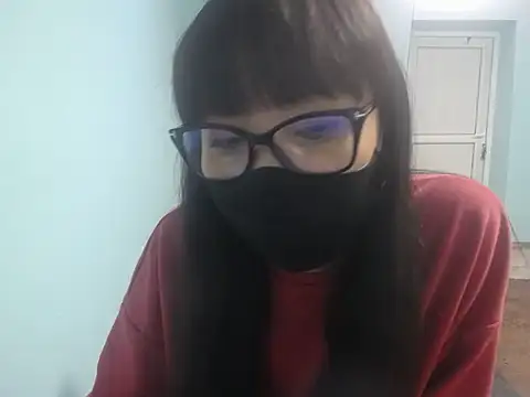 Snapshot of elllaaxx chatting on 13, 5, 2026 elllaaxx online show from 13, 5, 2026