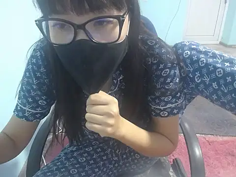 Snapshot of elllaaxx chatting on 15, 5, 2026 elllaaxx online show from 15, 5, 2026