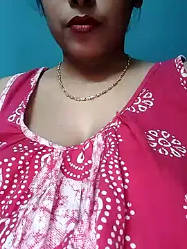 Snapshot of sexyindi_couple chatting on 4, 12, 2024 sexyindi couple online show from 4, 12, 2024