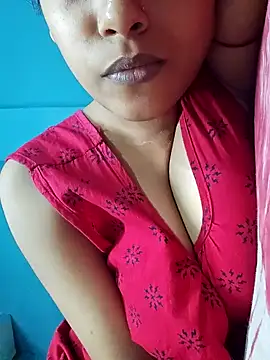 Snapshot of sexyindi_couple chatting on 26, 5, 2026 sexyindi couple online show from 26, 5, 2026