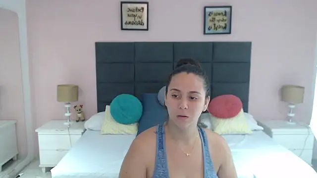 Snapshot of MadisonJenner chatting on 9, 1, 2025 MadisonJenner online show from 9, 1, 2025