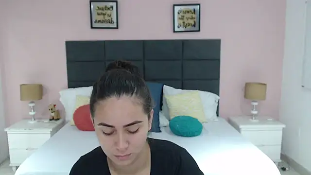 Snapshot of MadisonJenner chatting on 23, 1, 2025 MadisonJenner online show from 23, 1, 2025