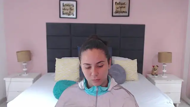 Snapshot of MadisonJenner chatting on 30, 1, 2025 MadisonJenner online show from 30, 1, 2025