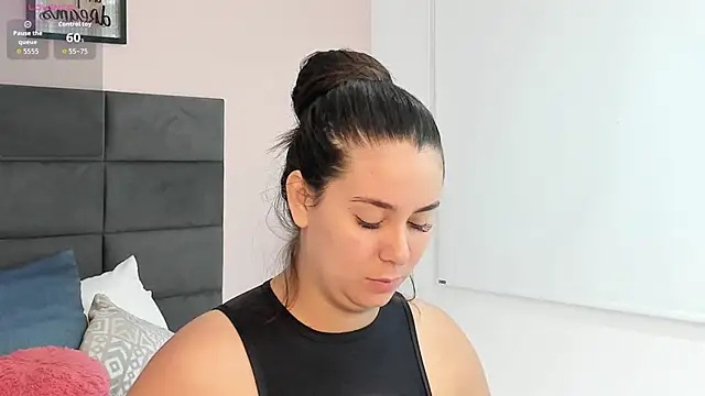 Snapshot of MadisonJenner chatting on 7, 2, 2026 MadisonJenner online show from 7, 2, 2026