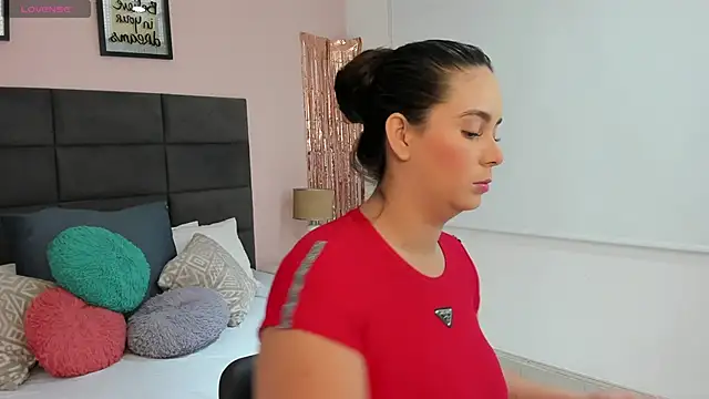 Snapshot of MadisonJenner chatting on 13, 2, 2026 MadisonJenner online show from 13, 2, 2026