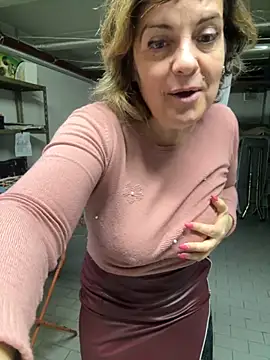 Sunbelxx online show from 17, 11, 2025