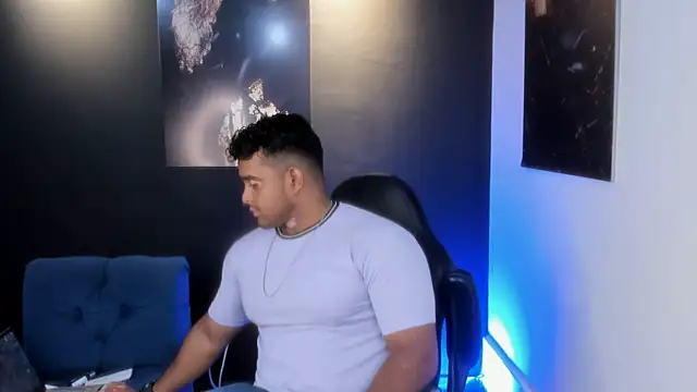 Big furry bear13 online show from 2, 11, 2025