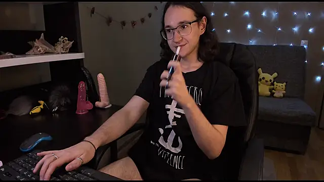 Snapshot of zackstivens chatting on 6, 1, 2025 zackstivens online show from 6, 1, 2025