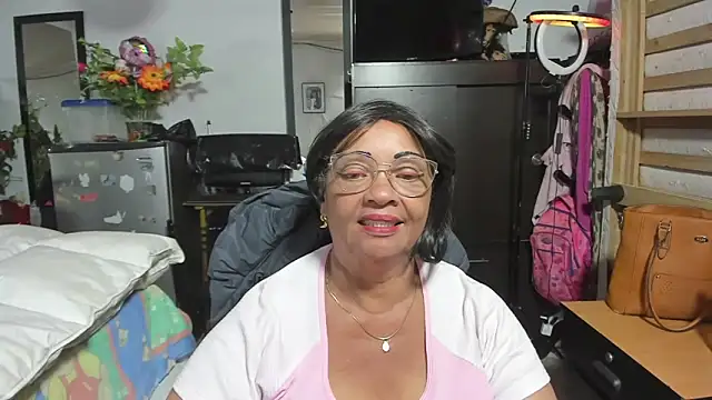 Snapshot of Mrs_mommy_ chatting on 24, 10, 2025 Mrs mommy online show from 24, 10, 2025