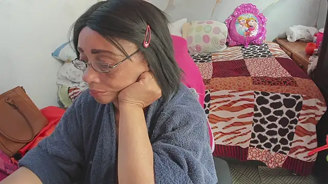 Mrs mommy  online show from 31, 1, 2026