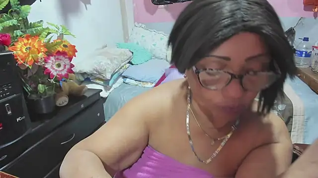 Snapshot of Mrs_mommy_ chatting on 5, 7, 2026 Mrs mommy online show from 5, 7, 2026