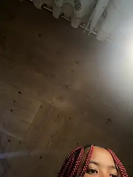 Linahlove online show from 3, 1, 2025