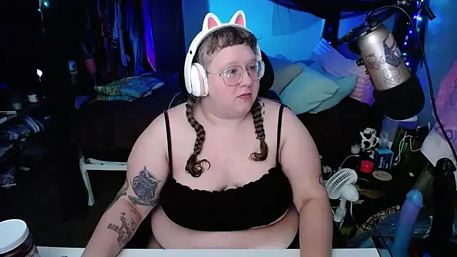 FatVeronica online show from 7, 2, 2025