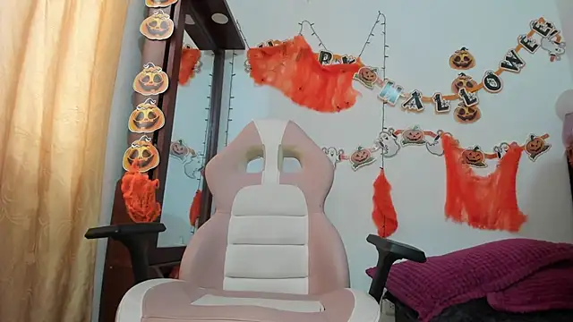 jessica hot 28 online show from 30, 10, 2025