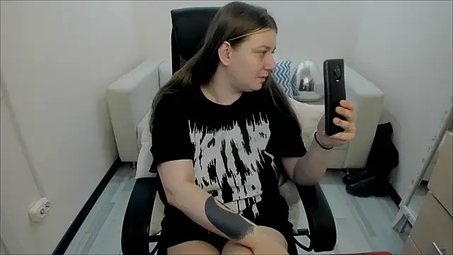 AlisaBacker online show from 14, 2, 2025