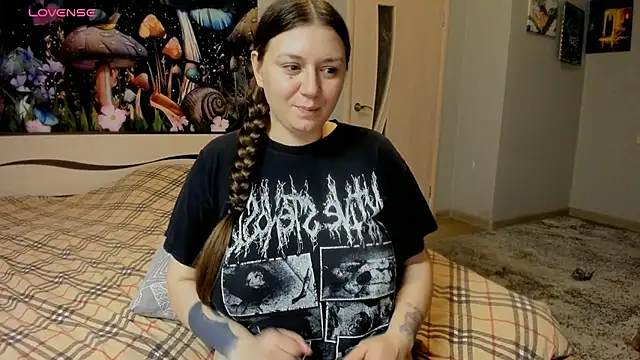 AlisaBacker online show from 10, 10, 2025