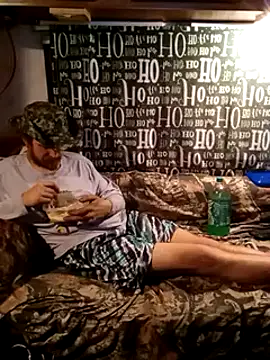 Snapshot of hothippie420 chatting on 4, 1, 2025 hothippie420 online show from 4, 1, 2025