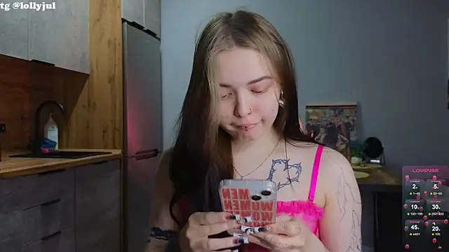 doll lol  online show from 5, 3, 2025