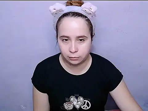 SubLayla01 online show from 3, 7, 2026