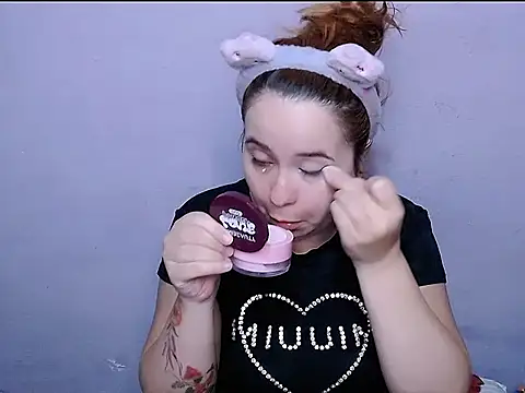 SubLayla01 online show from 9, 7, 2026