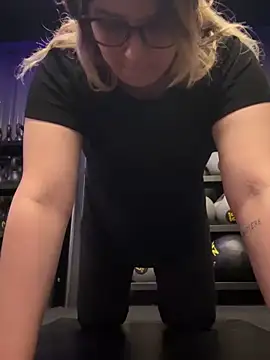 amooraaamoon online show from 6, 11, 2025