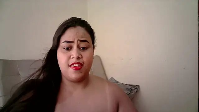 Snapshot of abril_sexy04 chatting on 2, 6, 2026 abril sexy04 online show from 2, 6, 2026