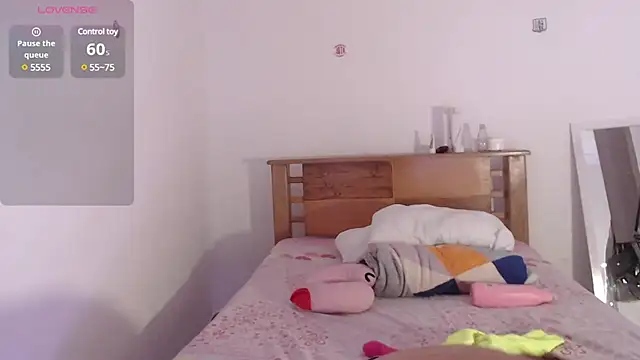  Camilla Castellar online show from 23, 1, 2025