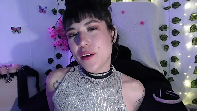 Snapshot of Hellen_dumont chatting on 1, 10, 2025 Hellen dumont online show from 1, 10, 2025