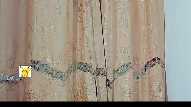 Snapshot of honey_skin chatting on 22, 12, 2024 honey skin online show from 22, 12, 2024