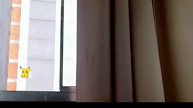 Snapshot of honey_skin chatting on 3, 2, 2025 honey skin online show from 3, 2, 2025