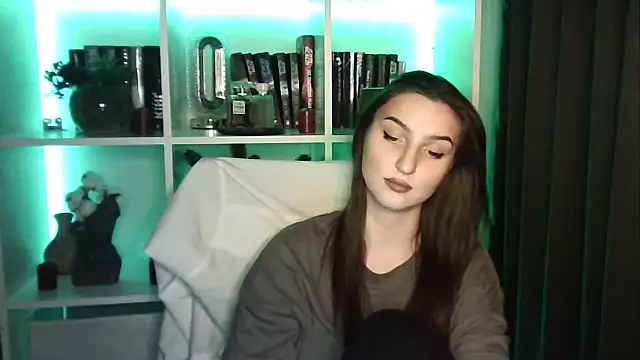 X Alisa online show from 5, 4, 2026