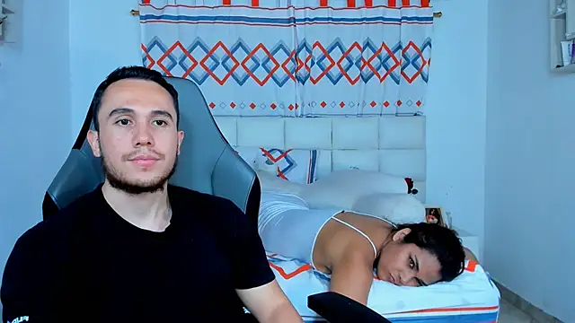 Snapshot of xxx_sweet_couple_ chatting on 18, 12, 2024 xxx sweet couple online show from 18, 12, 2024