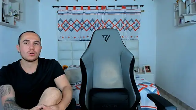 Snapshot of xxx_sweet_couple_ chatting on 18, 3, 2025 xxx sweet couple online show from 18, 3, 2025