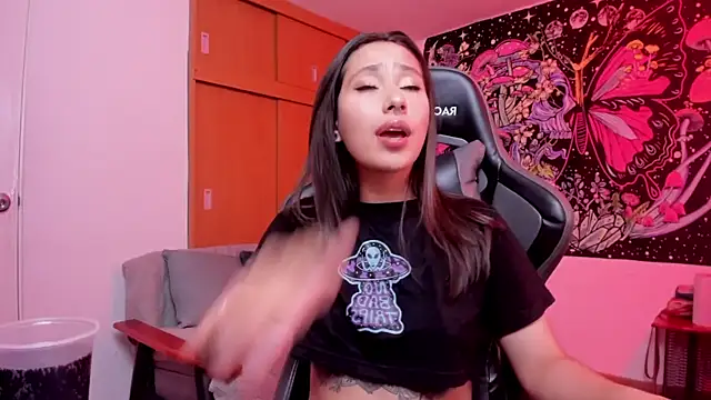 Snapshot of aciddollhell chatting on 7, 2, 2026 aciddollhell online show from 7, 2, 2026