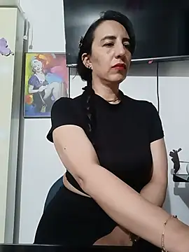 Snapshot of christine-x chatting on 20, 6, 2026 christine-x online show from 20, 6, 2026