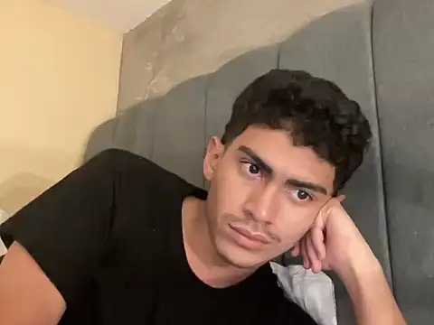 Snapshot of WildLogan chatting on 16, 2, 2026 WildLogan online show from 16, 2, 2026