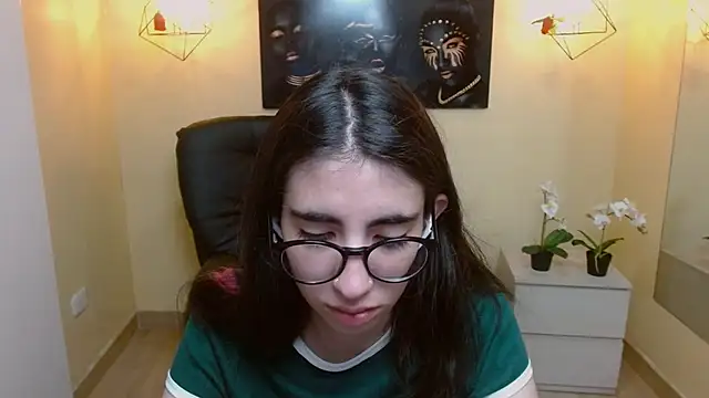 Snapshot of LenaRoses chatting on 8, 1, 2025 LenaRoses online show from 8, 1, 2025