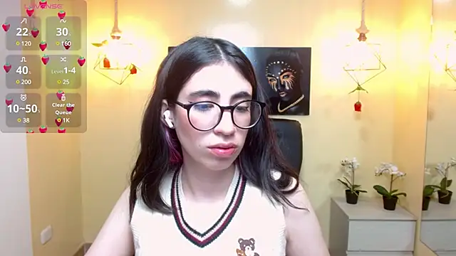 Snapshot of LenaRoses chatting on 1, 3, 2025 LenaRoses online show from 1, 3, 2025