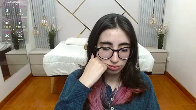 Snapshot of LenaRoses chatting on 19, 9, 2025 LenaRoses online show from 19, 9, 2025