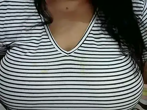 Snapshot of dramebaz_queen chatting on 15, 5, 2026 dramebaz queen online show from 15, 5, 2026