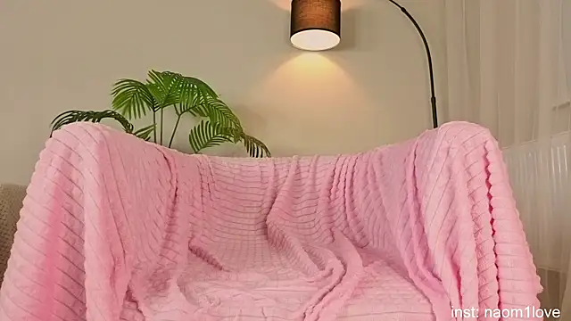 Naomi Girly online show from 16, 4, 2026