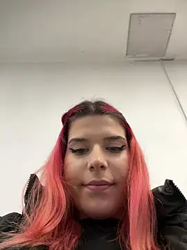 Snapshot of RiriRoseey chatting on 4, 3, 2025 RiriRoseey online show from 4, 3, 2025