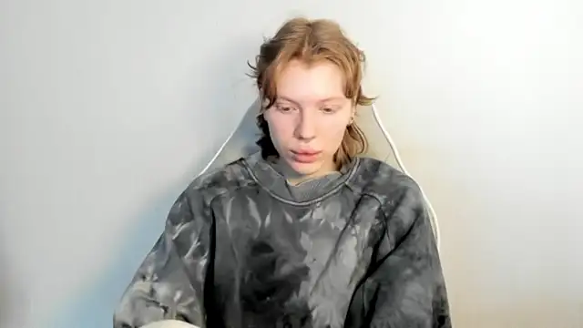 StellaDavis online show from 10, 3, 2026