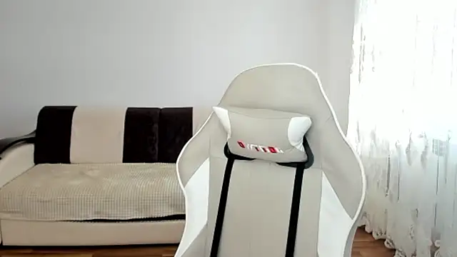 StellaDavis online show from 28, 3, 2026