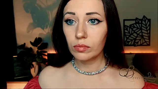 Snapshot of MissBeverlyMills chatting on 12, 12, 2024 MissBeverlyMills online show from 12, 12, 2024