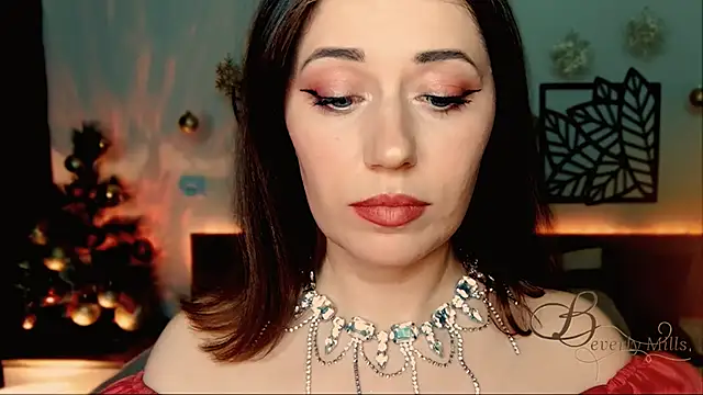 Snapshot of MissBeverlyMills chatting on 25, 12, 2024 MissBeverlyMills online show from 25, 12, 2024