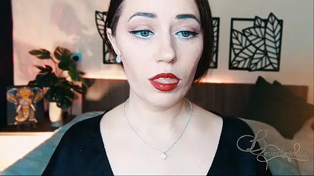 Snapshot of MissBeverlyMills chatting on 21, 2, 2025 MissBeverlyMills online show from 21, 2, 2025