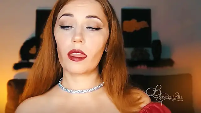 Snapshot of MissBeverlyMills chatting on 26, 9, 2025 MissBeverlyMills online show from 26, 9, 2025