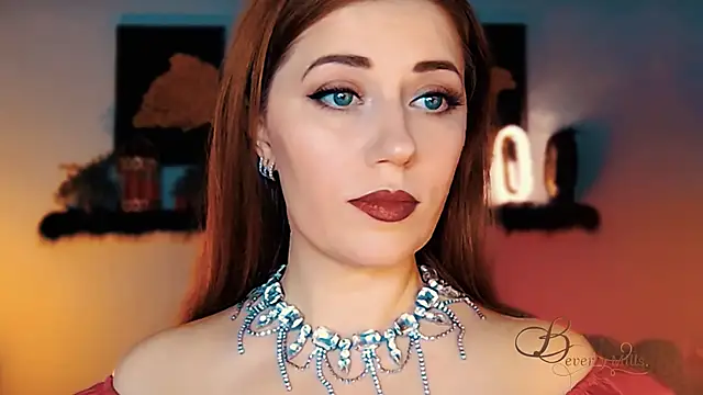 MissBeverlyMills online show from 27, 11, 2025